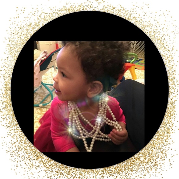 Time to Meet your Posher, Crystal - Picture 1 of 8